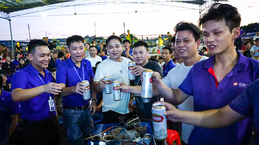 亿合门窗第五届狂欢啤酒节“冰”力全开